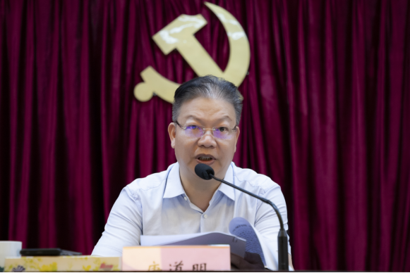 省住建厅党组书记、厅长唐道明讲授主题教育暨“七一”专题党课(图2) 省住建厅党组书记、厅长唐道明讲授主题教育暨“七一”专题党课(图2)